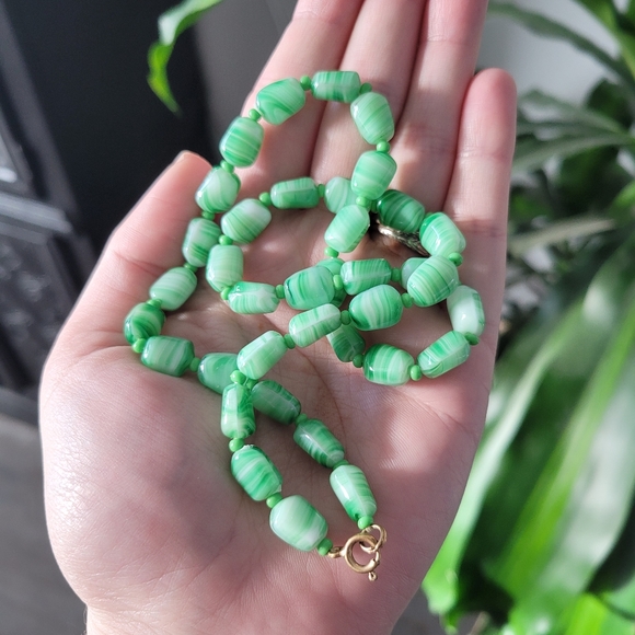 Vintage glass bead necklace - Picture 3 of 3